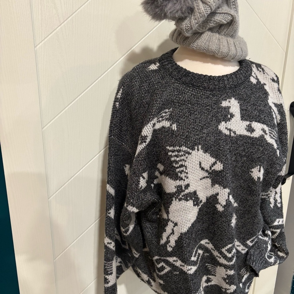 Vintage jacquard Pegasus sweater, bold/90s /maximalist/‎ cozy unisex (XL) - Picture 5 of 6
